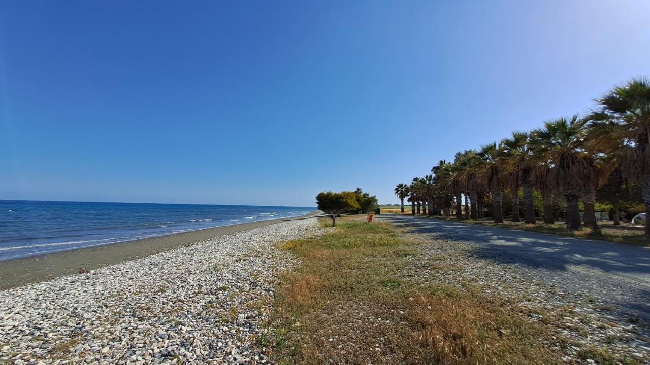 Апартаменти Relaxing Seaside Manors Ларнака Екстер'єр фото